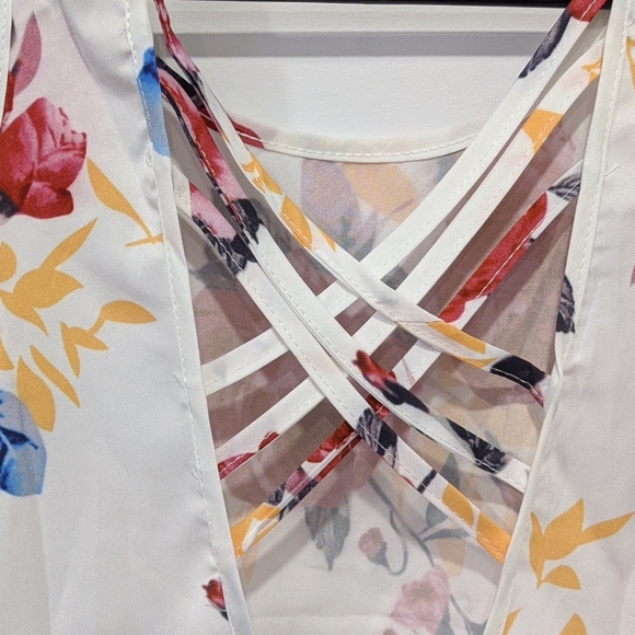 Sassy Floral Print Maternity Tank - Picture 3 of 6